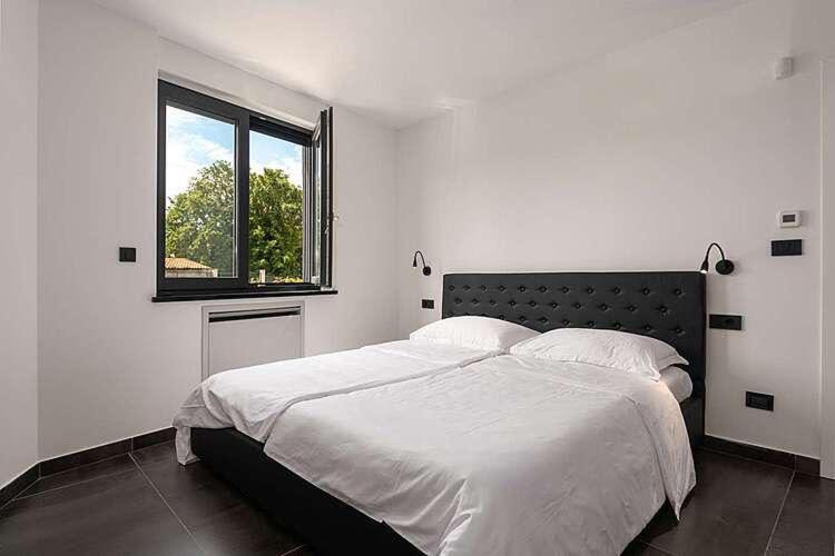 Seaview Apartment Funtana Bagian luar foto