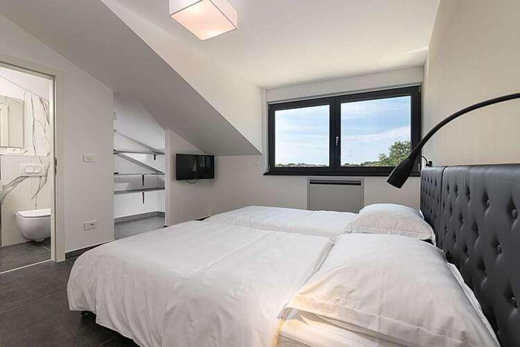 Seaview Apartment Funtana Bagian luar foto
