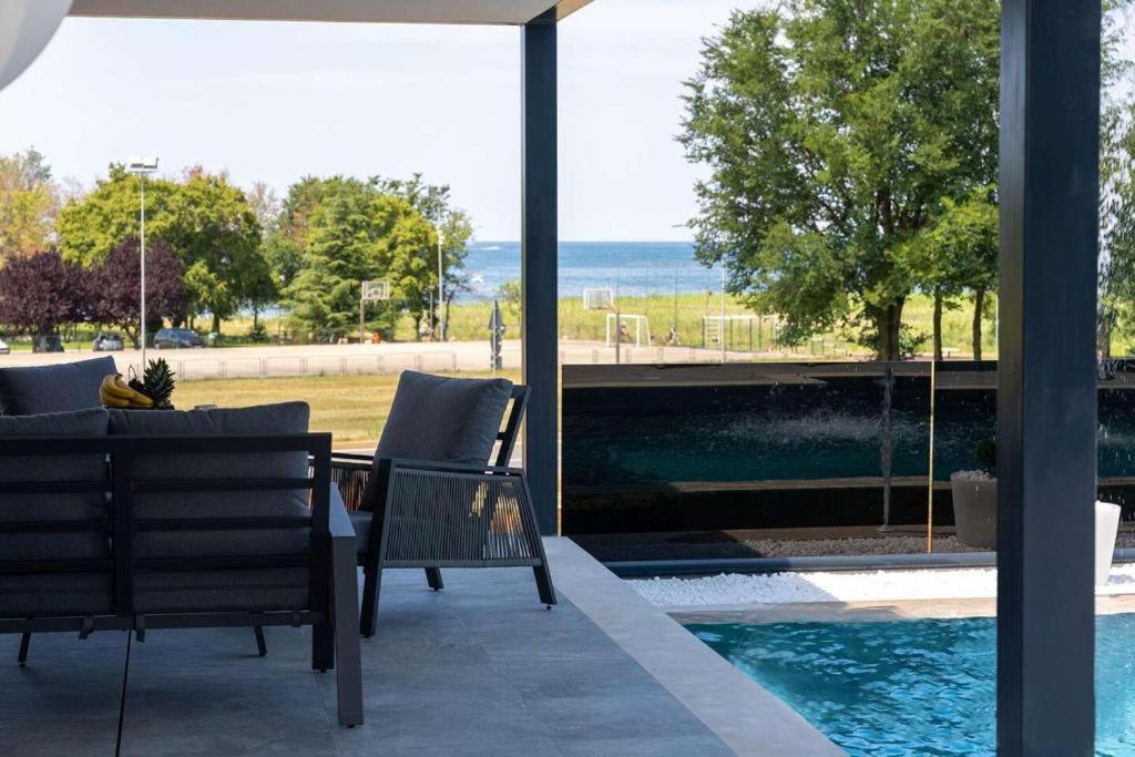 Seaview Apartment Funtana Bagian luar foto