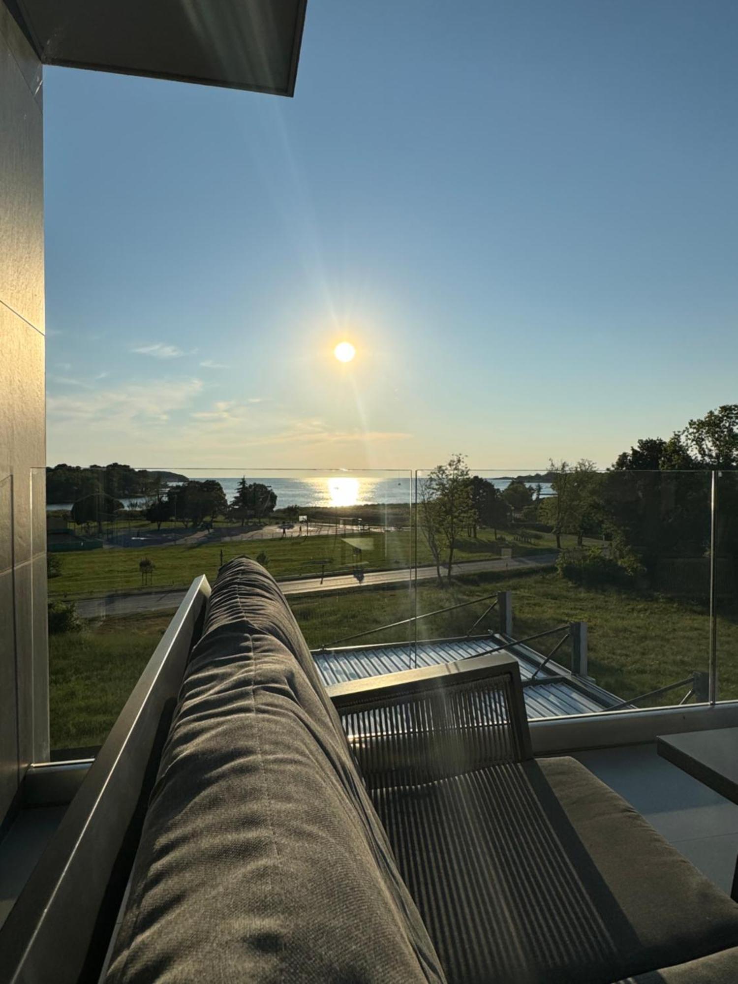 Seaview Apartment Funtana Bagian luar foto